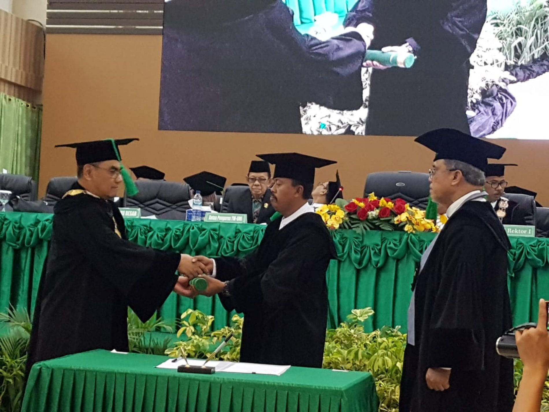 Pengukuhan Guru Besar Prof. Dr. Ir. Muhammad Kasnir, M.Si Dosen Fakultas Perikanan dan Ilmu Kelautan UMI