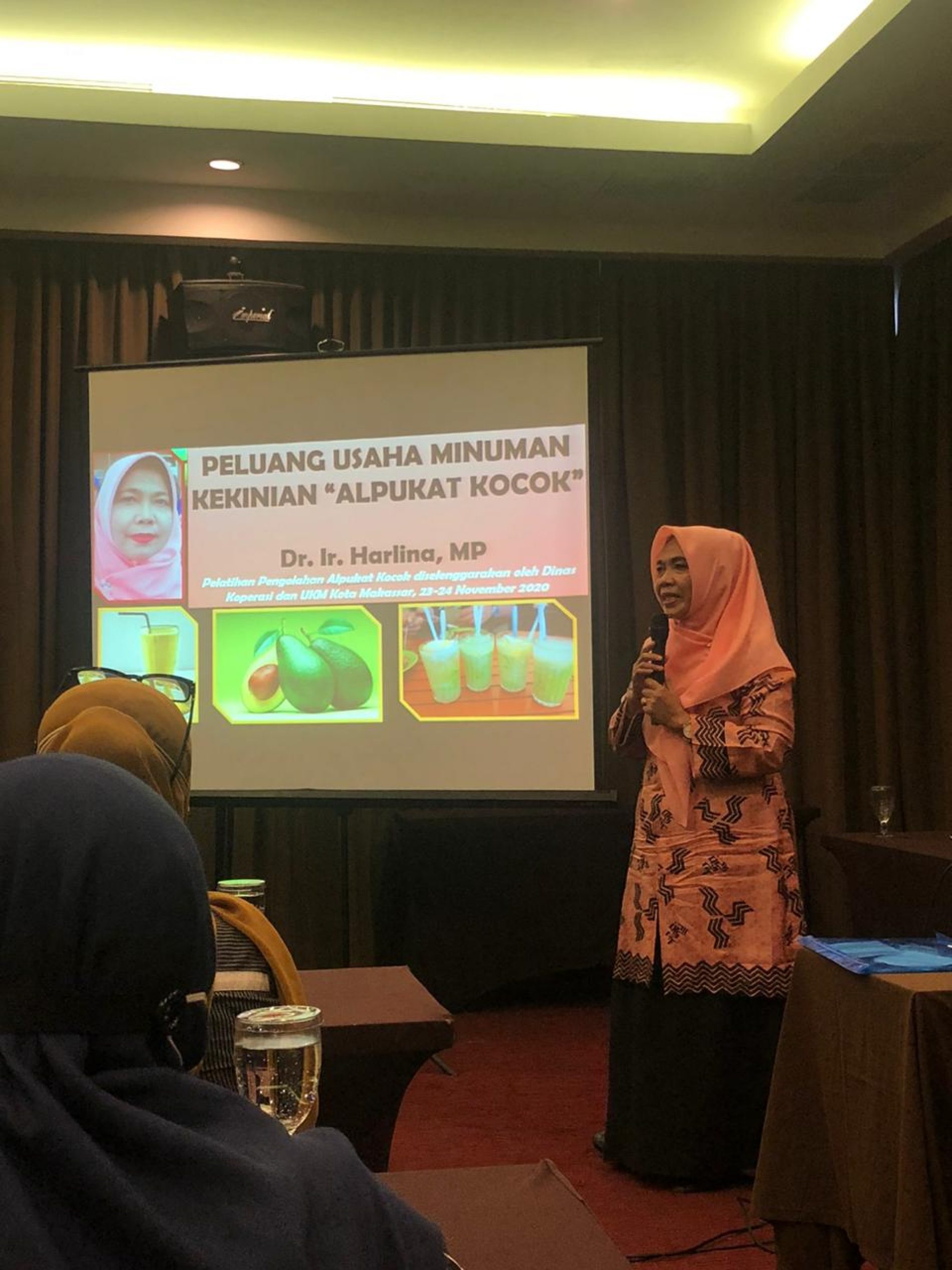 Dr. Ir. Harlina, MP Sebagai Narasumber pada Kegiatan Palatihan Pengolahan Minuman Kekinian